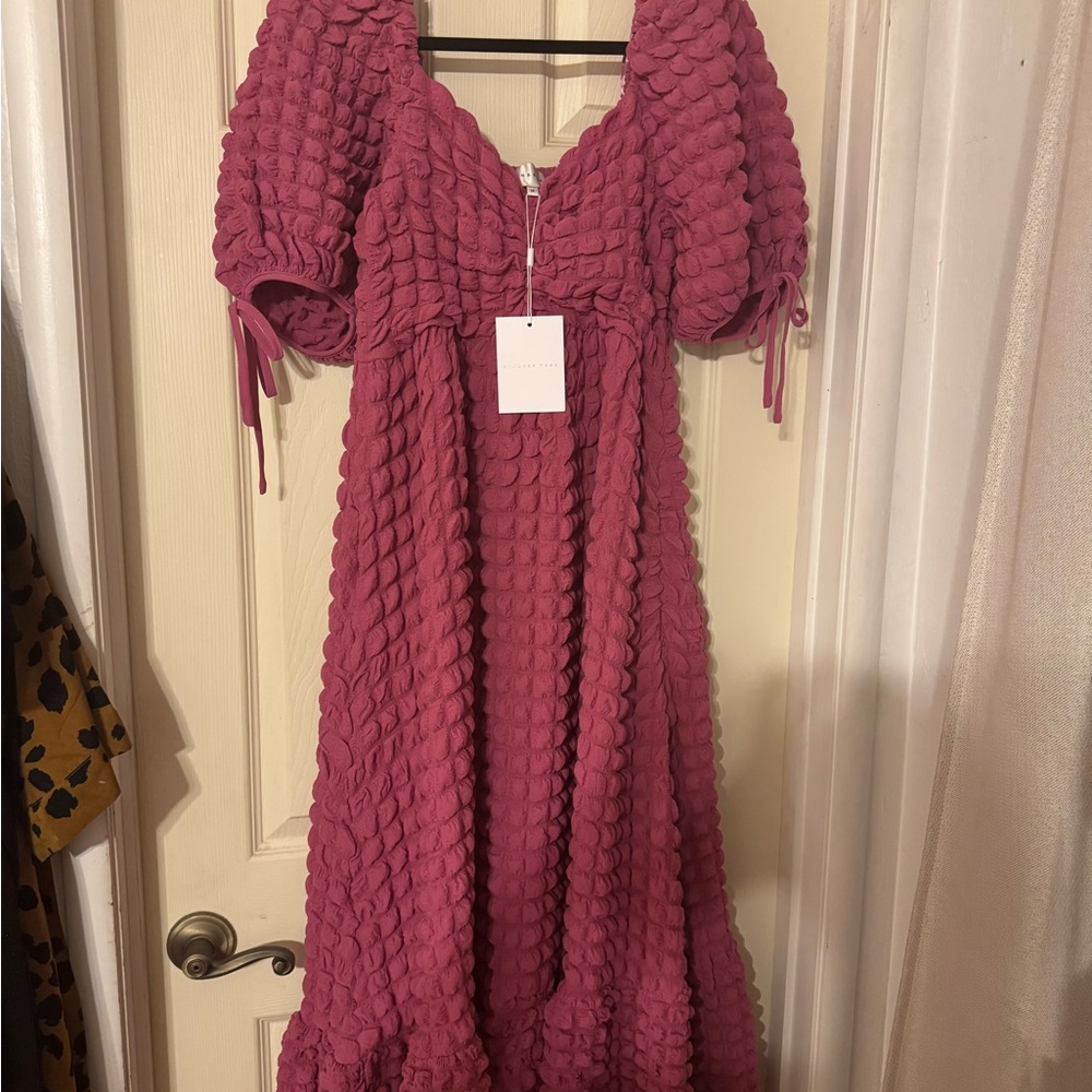Endless Rose Textured Midi Dress in Pink